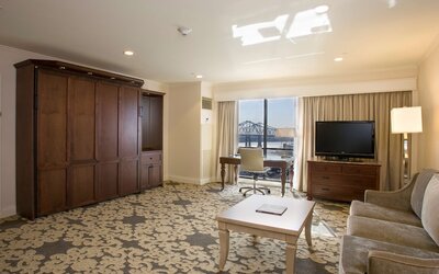 Hilton New Orleans Riverside