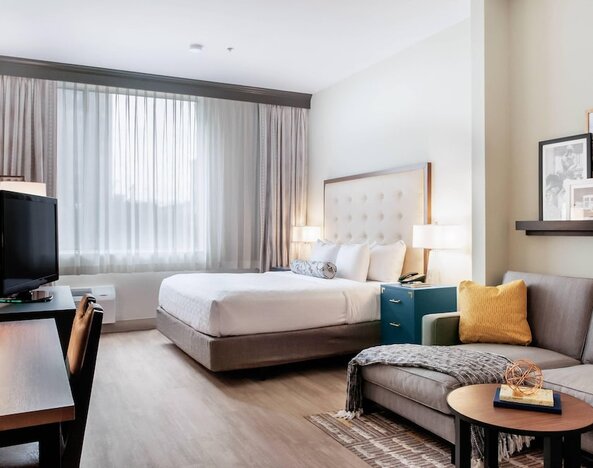 St Charles Coach House, an Ascend Collection Hotel