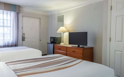 La Quinta Inn by Wyndham New Orleans West Bank / Gretna