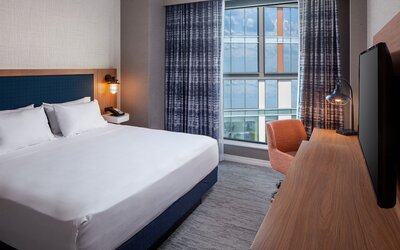 Hampton by Hilton at the Boston Seaport District