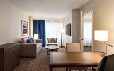 Embassy Suites Boston Logan Airport