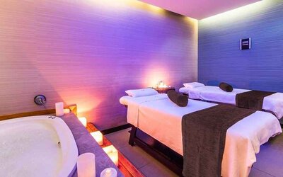 luxurious day spa available at DoubleTree by Hilton Bogota Salitre AR.