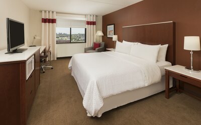 Four Points by Sheraton Boston Logan Airport Revere