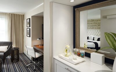 Kimpton George Hotel by IHG