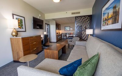Drury Plaza Hotel Orlando - Disney Springs Area