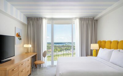 Renaissance Orlando Resort – Disney Springs® Area