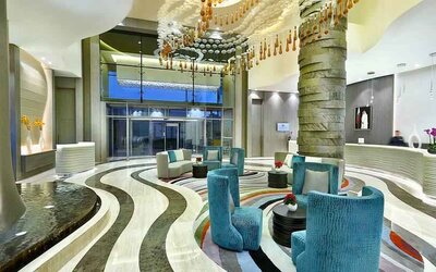 Lobby workspace at the DoubleTree by Hilton Doha - Old Town.