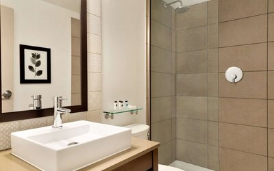 Country Inn & Suites by Radisson, Seattle-Tacoma International Airport, WA