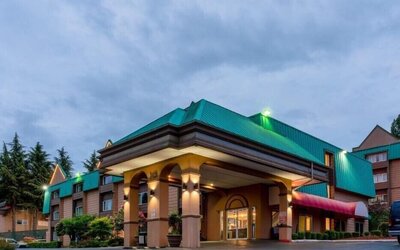 Sutton Suites Hotel