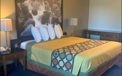 Sutton Suites Hotel