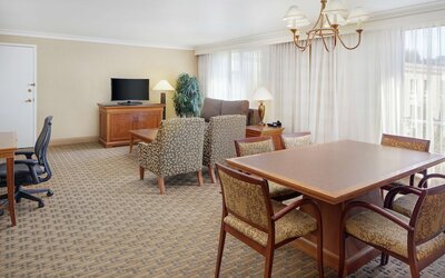 Hilton Seattle Airport & Conference Center