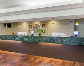 Comfort Inn & Suites Sea-Tac Airport