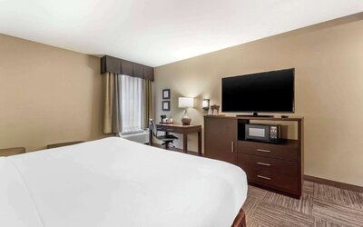 Comfort Inn & Suites Sea-Tac Airport
