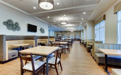 Drury Inn & Suites near Universal Orlando Resort