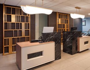 La Quinta Inn & Suites by Wyndham Seattle Sea-Tac Airport