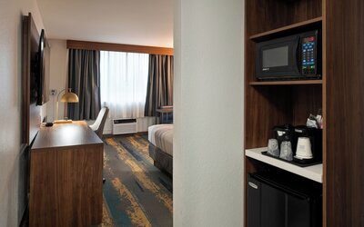 La Quinta Inn & Suites by Wyndham Seattle Sea-Tac Airport