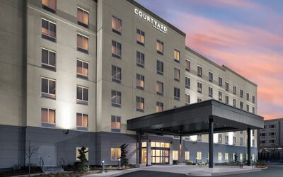 Courtyard by Marriott Seattle SeaTac Airport