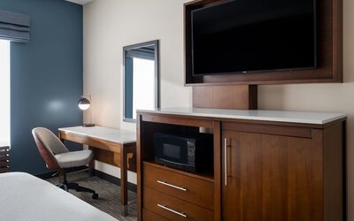 Courtyard by Marriott Seattle SeaTac Airport