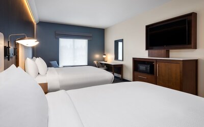 Courtyard by Marriott Seattle SeaTac Airport