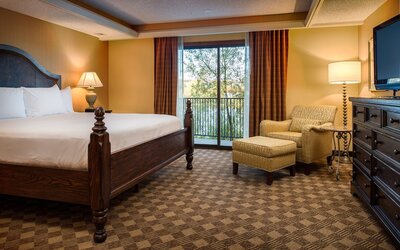 Deluxe Room, 2 Queen Beds, Accessible, Bathtub