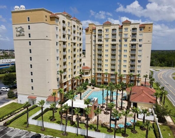 Premier Resort Condos Near Universal