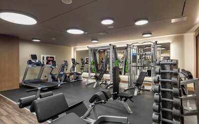 well equipped fitness center at Mersin HiltonSA.