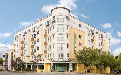 Mediterranean Inn