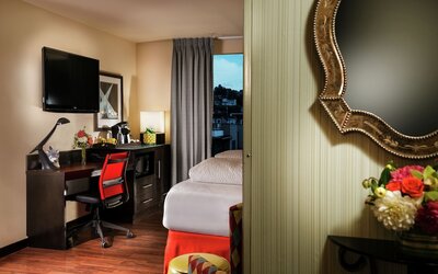 Staypineapple, The Maxwell Hotel, Seattle Center Seattle