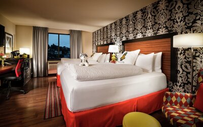 Staypineapple, The Maxwell Hotel, Seattle Center Seattle