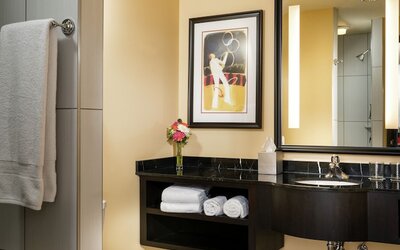 Staypineapple, The Maxwell Hotel, Seattle Center Seattle