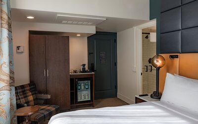 Hotel Theodore Seattle Downtown, Tapestry by Hilton