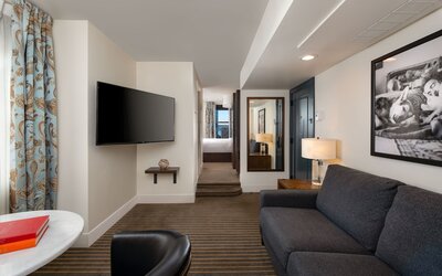 Hotel Theodore Seattle Downtown, Tapestry by Hilton