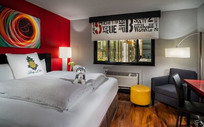 Staypineapple, Hotel FIVE, Downtown Seattle