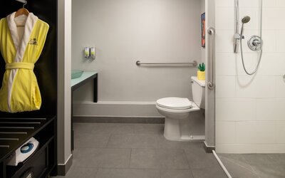 Staypineapple, Hotel FIVE, Downtown Seattle