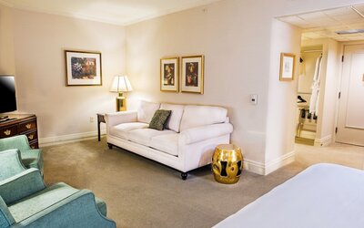 Mayflower Park Hotel