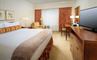 Mayflower Park Hotel