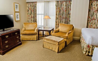 Mayflower Park Hotel