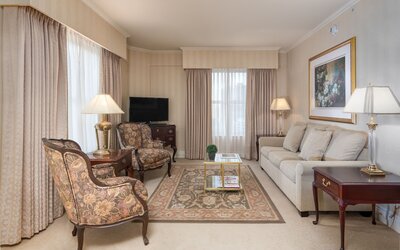 Mayflower Park Hotel