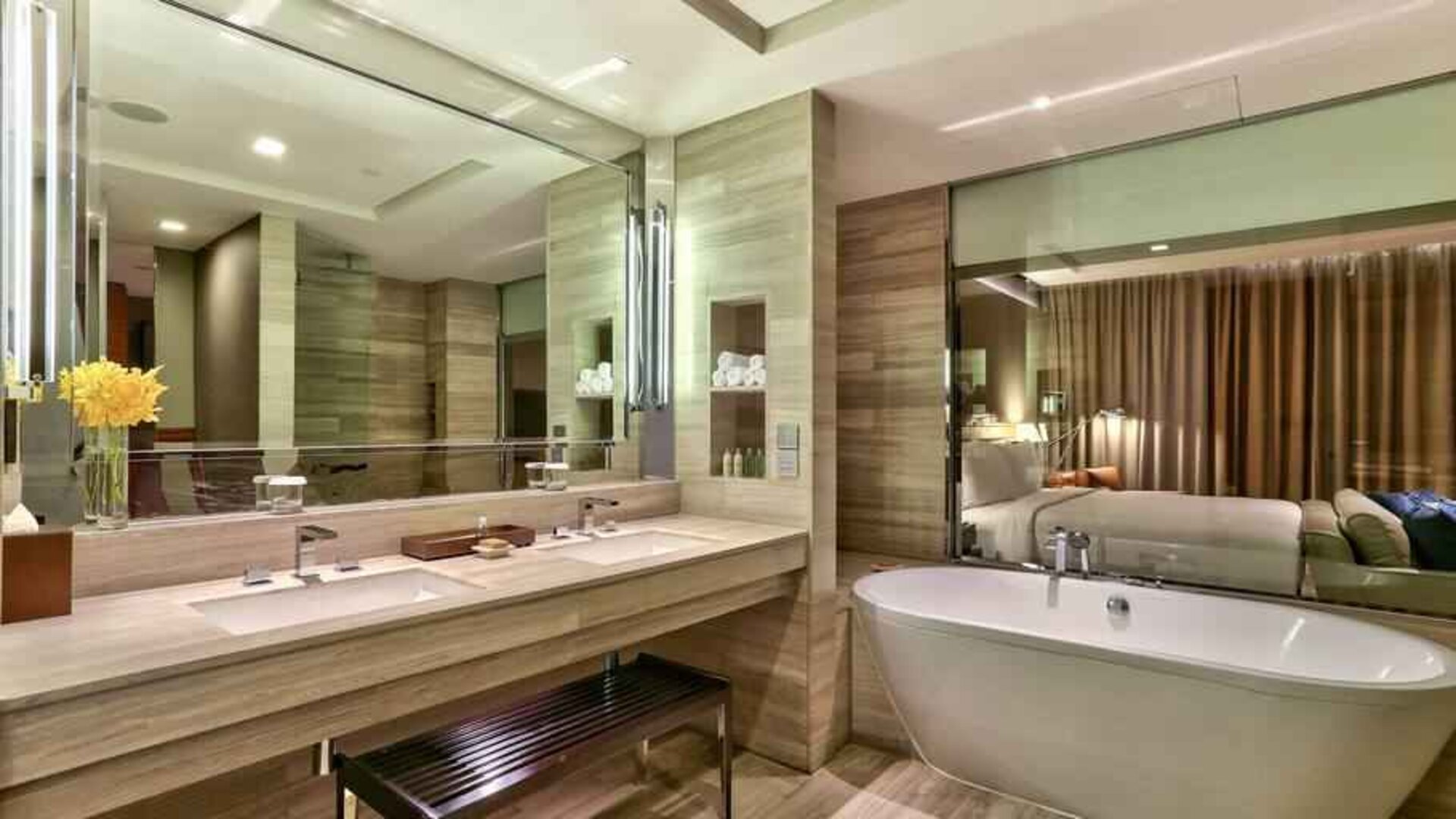 Guest bathroom at the Hilton Sukhumvit Bangkok.