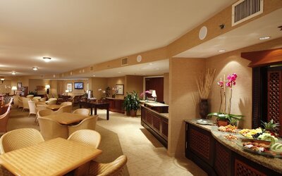 Universal’s Loews Royal Pacific Resort