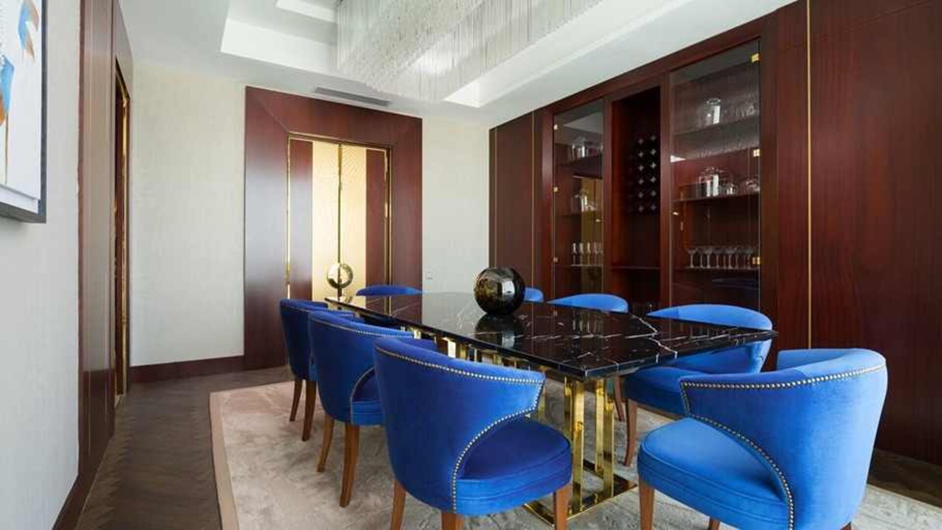 small meeting room ideal for smaller business and board meetings at Hilton Astana.