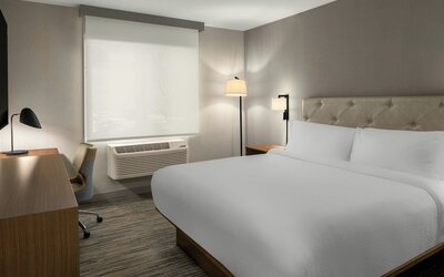 Four Points by Sheraton Downtown Seattle Center