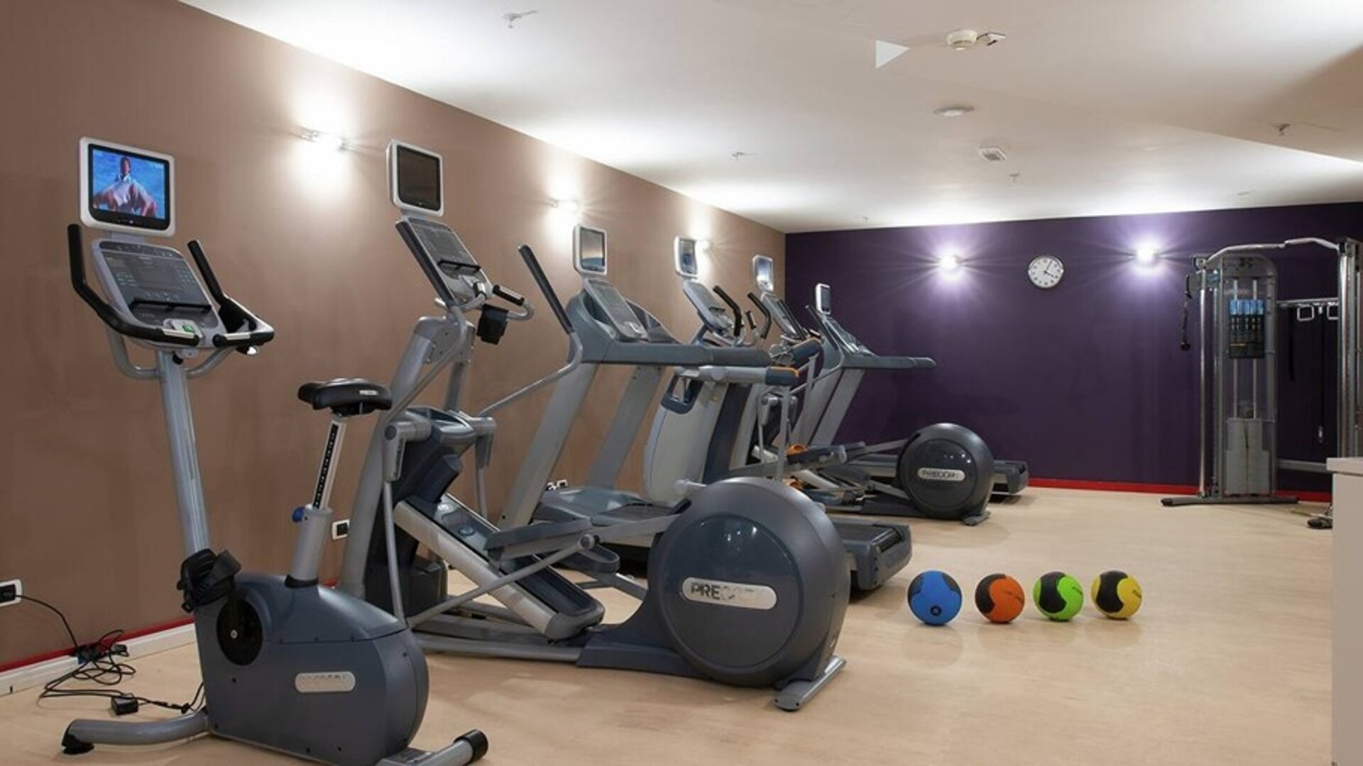 well equipped fitness center at Hilton Garden Inn Milan Malpensa.