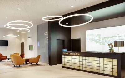 Lobby workspace at the Hilton Garden Inn Zurich Limmattal.