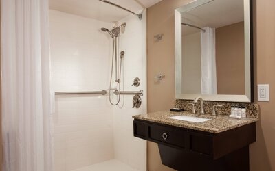 Delta Hotels by Marriott Orlando Lake Buena Vista