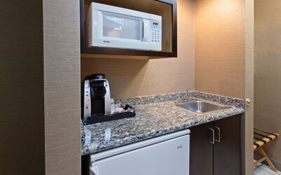 Holiday Inn Express And Suites Seattle Downtown - Lake Union by IHG