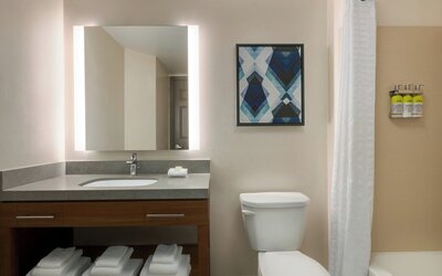 Holiday Inn Express And Suites Seattle Downtown - Lake Union by IHG