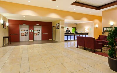 Holiday Inn Express And Suites Seattle Downtown - Lake Union by IHG