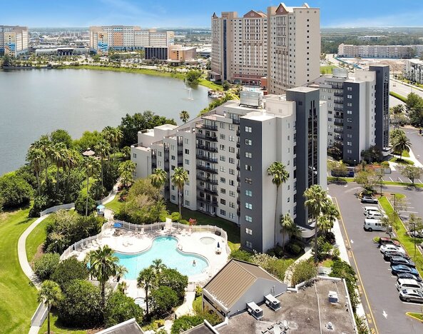Premium Condos near Universal Studios