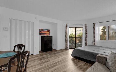 Premium Condos near Universal Studios